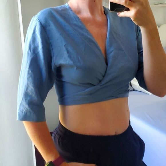 Corvera Vargas Luxury Wrap Crop - Picture 2 of 8